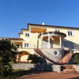 OPATIJA, POBRI - villa /kuća trokatnica- samostojeća 505m² + 1240m2 okoliš
