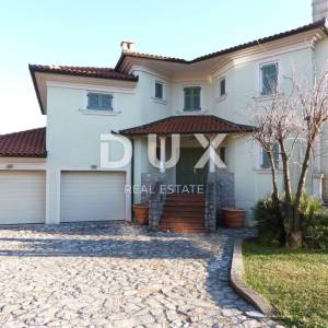 OPATIJA, POBRI - villa /kuća trokatnica- samostojeća 505m² + 1240m2 okoliš