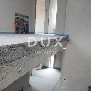 OPATIJA, POBRI - villa  u nizu 214m2 s pogledom na more + uređena okućnica 150m2