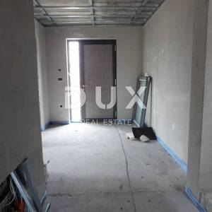 OPATIJA, POBRI - villa  u nizu 214m2 s pogledom na more + uređena okućnica 150m2