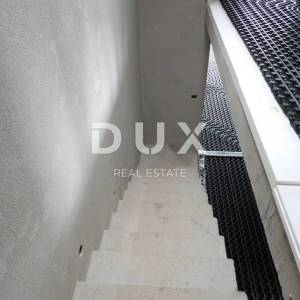 OPATIJA, POBRI - villa  u nizu 214m2 s pogledom na more + uređena okućnica 150m2