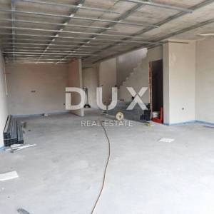 OPATIJA, POBRI - villa  u nizu 214m2 s pogledom na more + uređena okućnica 150m2
