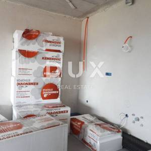 OPATIJA, POBRI - villa  u nizu 214m2 s pogledom na more + uređena okućnica 150m2