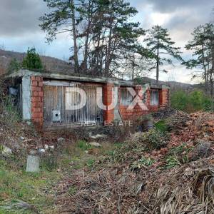 OPATIJA, POBRI - započeta gradnja 100m2 S GRAĐEVNOM DOZVOLOM!!! + okućnica 1200m2