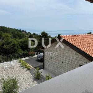 OPATIJA, POLJANE - Prekrasna vila s bazenom i pogledom na more na osami, blizina Opatije