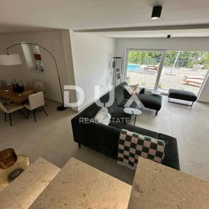 OPATIJA, POLJANE - Prekrasna vila s bazenom i pogledom na more na osami, blizina Opatije