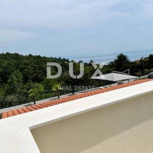 OPATIJA, POLJANE - Prekrasna vila s bazenom i pogledom na more na osami, blizina Opatije