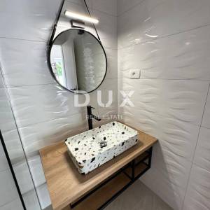 OPATIJA, POLJANE - Prekrasna vila s bazenom i pogledom na more na osami, blizina Opatije