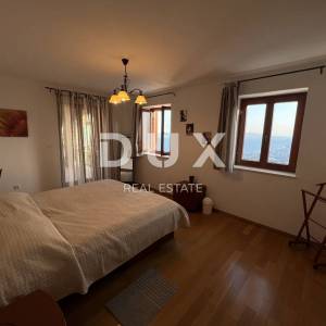 OPATIJA, POLJANE - Rustikalna vila od 300m2 s panoramskim pogledom na Kvarnerski zaljev