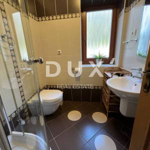 OPATIJA, POLJANE - Rustikalna vila od 300m2 s panoramskim pogledom na Kvarnerski zaljev