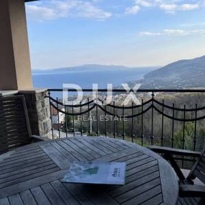 OPATIJA, POLJANE - Rustikalna vila od 300m2 s panoramskim pogledom na Kvarnerski zaljev