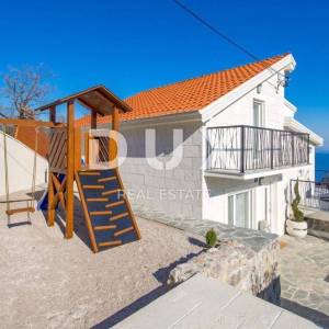 OPATIJA, POLJANE - Vila s bazenom, terasom i panoramskim pogledom na more