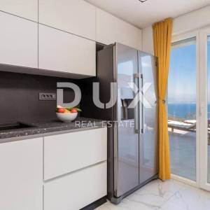 OPATIJA, POLJANE - Vila s bazenom, terasom i panoramskim pogledom na more