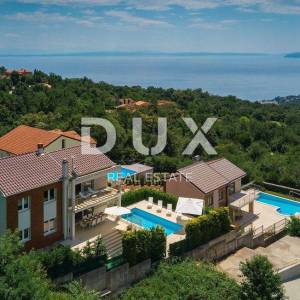 OPATIJA - prekrasna vila s bazenom, panoramskim pogledom na more i potpunom privatnošću