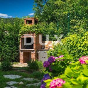 OPATIJA - prekrasna vila s bazenom, panoramskim pogledom na more i potpunom privatnošću