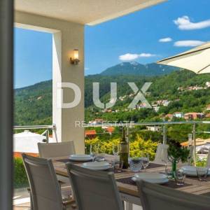 OPATIJA - prekrasna vila s bazenom, panoramskim pogledom na more i potpunom privatnošću