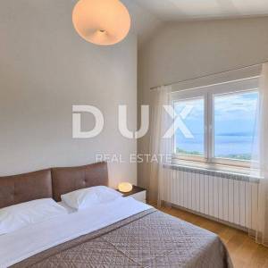 OPATIJA - prekrasna vila s bazenom, panoramskim pogledom na more i potpunom privatnošću