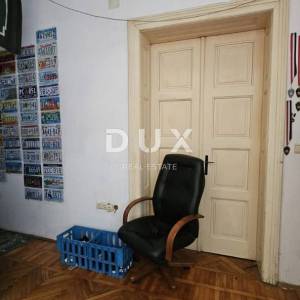 OPATIJA - Prostrani stan s pogledom u secesijskoj vili s puno potencijala, 152m2