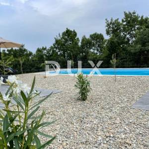 OPATIJA RIVIERA – moderno renovirana kuća s bazenom i prostranom okućnicom u Mošćeničkoj Dragi