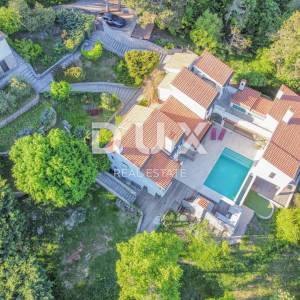 OPATIJA RIVIERA - privatna vila posebnog rasporeda s bazenom i panoramskim pogledom na more