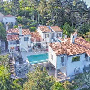 OPATIJA RIVIERA - privatna vila posebnog rasporeda s bazenom i panoramskim pogledom na more