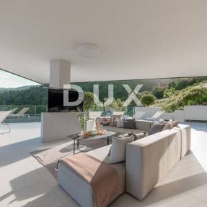OPATIJA RIVIERA - remek djelo arhitekta - vila s unutarnjim i vanjskim bazenom, panoramski pogled na more