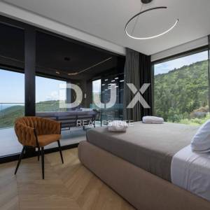 OPATIJA RIVIERA - remek djelo arhitekta - vila s unutarnjim i vanjskim bazenom, panoramski pogled na more