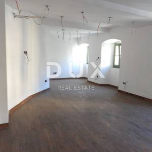 OPATIJA  - stan 185m2 sa pogledom na more