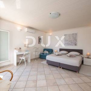 OPATIJA - Stan 2. RED OD MORA!! 140m2 s pogledom na Kvarner