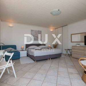 OPATIJA - Stan 2. RED OD MORA!! 140m2 s pogledom na Kvarner