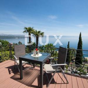 OPATIJA - Stan 2. RED OD MORA!! 140m2 s pogledom na Kvarner za najam