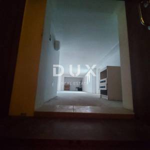 OPATIJA - stan 3S+DB 150m2 s pogledom na more i bazenom + okoliš 250m2