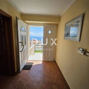 OPATIJA - stan 3S+DB 150m2 s pogledom na more i bazenom + okoliš 250m2