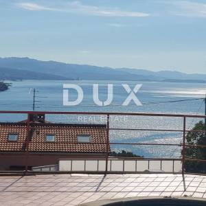 OPATIJA - stan 3S+DB 150m2 s pogledom na more i bazenom + okoliš 250m2