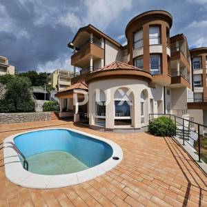 OPATIJA - stan 3S+DB 150m2 s pogledom na more i bazenom + okoliš 250m2