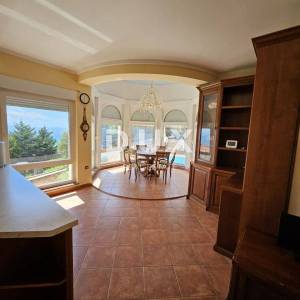 OPATIJA - stan 3S+DB 150m2 s pogledom na more i bazenom + okoliš 250m2