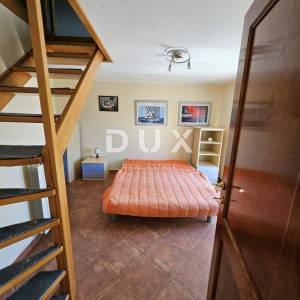 OPATIJA - stan 3S+DB 150m2 s pogledom na more i bazenom + okoliš 250m2