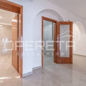 Opatija - stan na izvrsnoj lokaciji 300 metara od mora