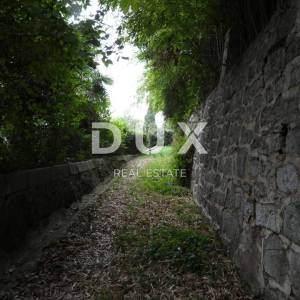 OPATIJA - stan u prizemlju vile 2. RED DO MORA!!- 3S+DB + spremnik u suterenu -ukupno 190m2