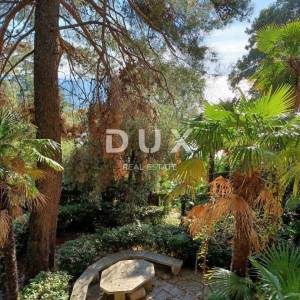OPATIJA - stan u prizemlju vile 2. RED DO MORA!!- 3S+DB + spremnik u suterenu -ukupno 190m2