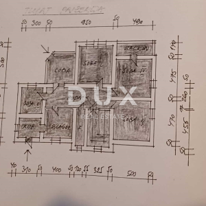 OPATIJA - stan u prizemlju vile 2. RED DO MORA!!- 3S+DB + spremnik u suterenu -ukupno 190m2