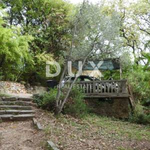 OPATIJA - stan u prizemlju vile 2. RED DO MORA!!- 3S+DB + spremnik u suterenu -ukupno 190m2