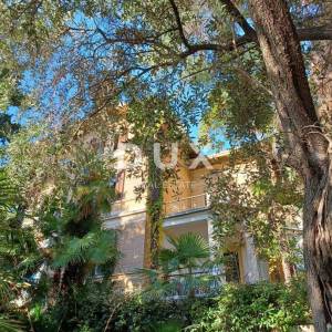 OPATIJA - stan u prizemlju vile 2. RED DO MORA!!- 3S+DB + spremnik u suterenu -ukupno 190m2