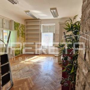 Opatija, strogi centar– stan u prizemlju s terasom, idealan za život ili najam