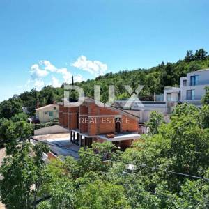 OPATIJA, SV. JELENA - villa 250m2 s panoramskim pogledom na more i bazenom + uređena okućnica 1200m2