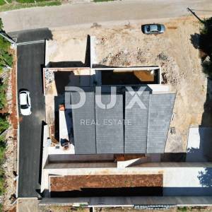 OPATIJA, SV. JELENA - villa 250m2 s panoramskim pogledom na more i bazenom + uređena okućnica 1200m2