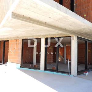 OPATIJA, SV. JELENA - villa 250m2 s panoramskim pogledom na more i bazenom + uređena okućnica 1200m2
