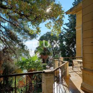 OPATIJA- unikatna Opatijska villa s 2 komforna stana- 2. RED DO MORA!!!! - ukupno 484m2
