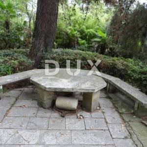 OPATIJA- unikatna Opatijska villa s 2 komforna stana- 2. RED DO MORA!!!! - ukupno 484m2