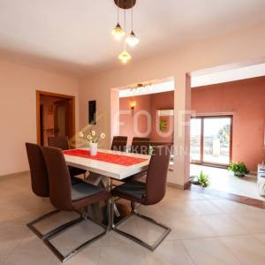 Opatija, Veprinac, kuća, 400m2, balkon s pogledom na more, garaža